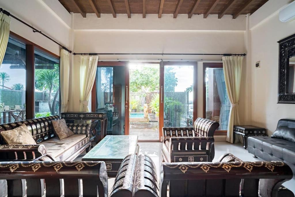 Villa Kenanga In Meninting By The Beach Ματαράμ Εξωτερικό φωτογραφία